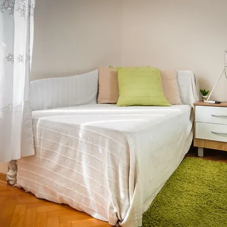 Private Accommodation Milisa Pensjonat